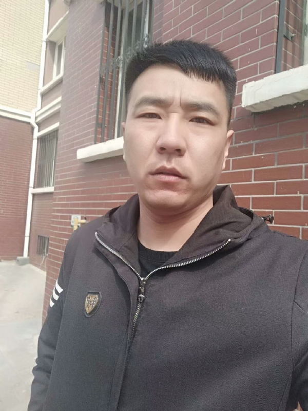 谁伴我闯荡的第一张照片--芜湖相亲服务中心