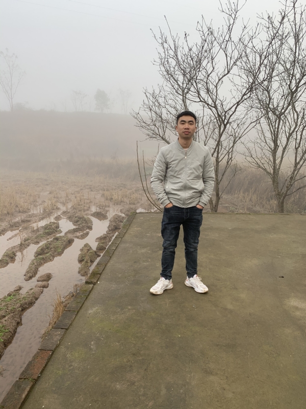 迷路的小猪的第一张照片--芜湖相亲服务中心