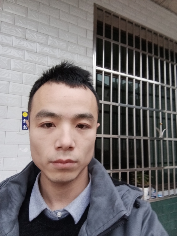 笑得那么开心的第二张照片--芜湖相亲服务中心
