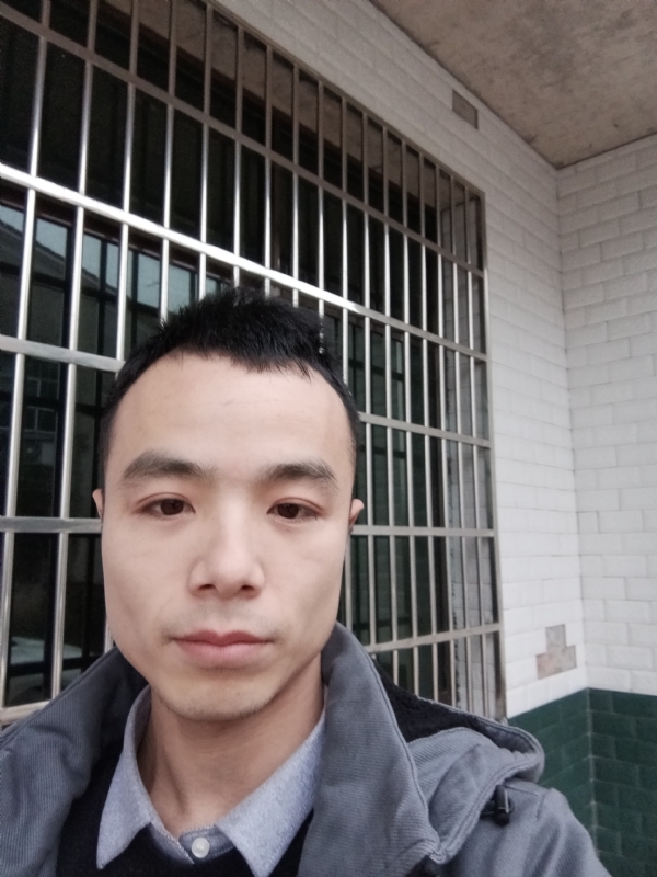 笑得那么开心的第三张照片--芜湖相亲服务中心