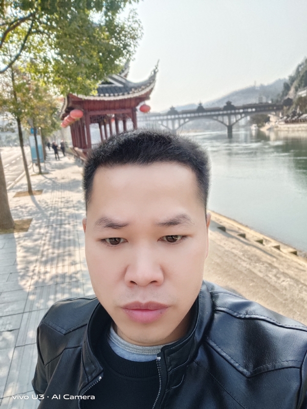 啊锦的第一张照片--芜湖相亲服务中心