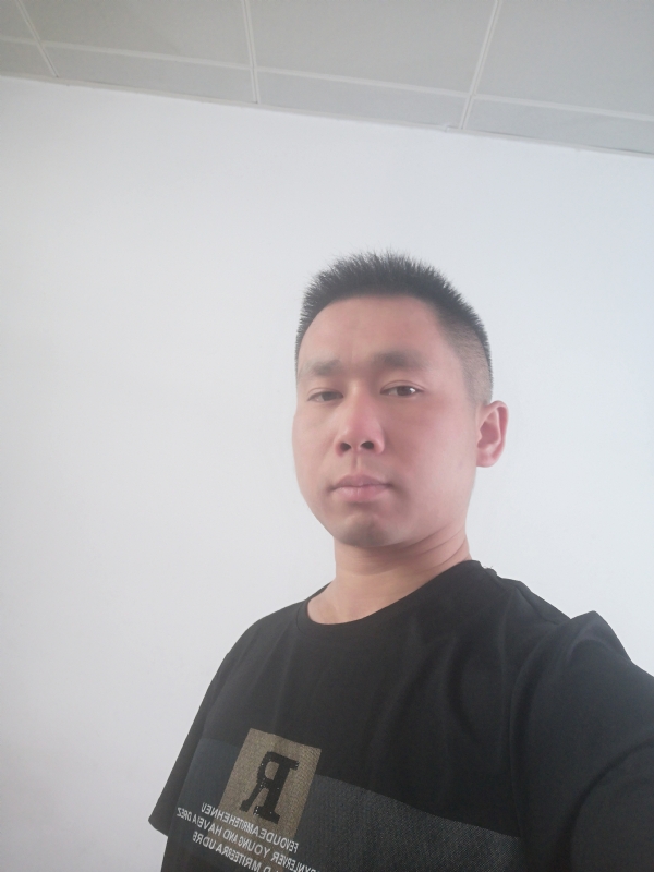 孤独的狼的第一张照片--芜湖相亲服务中心
