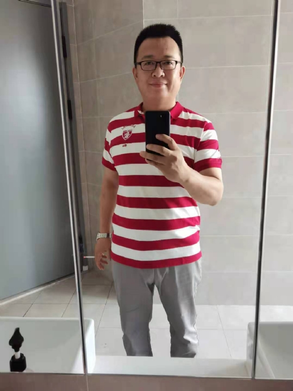 行走的打桩机的第一张照片--芜湖相亲服务中心