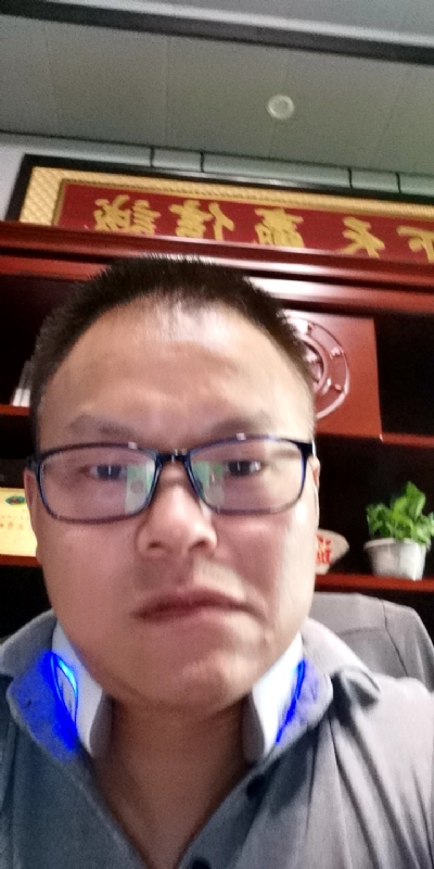 模具工匠的第一张照片--芜湖相亲服务中心