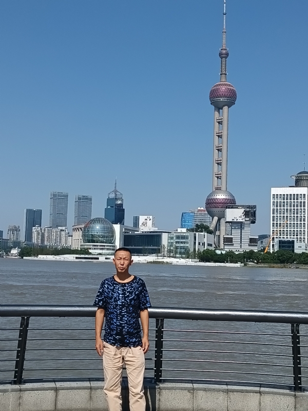 伪装浪漫的第一张照片--芜湖相亲服务中心