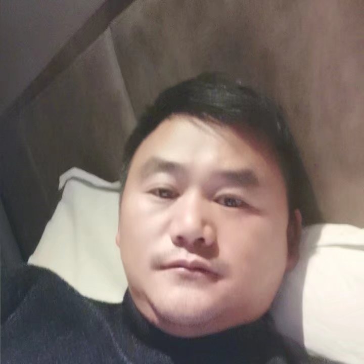 奔跑的第三张照片--芜湖相亲服务中心