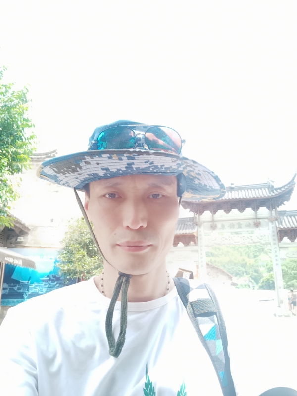 童群海的第一张照片--芜湖相亲服务中心