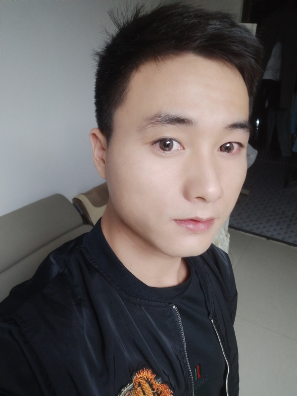 何凡的第三张照片--芜湖相亲服务中心