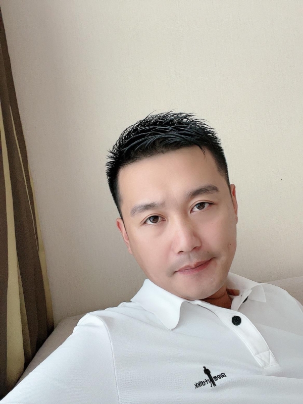 笑望人非的第一张照片--芜湖相亲服务中心