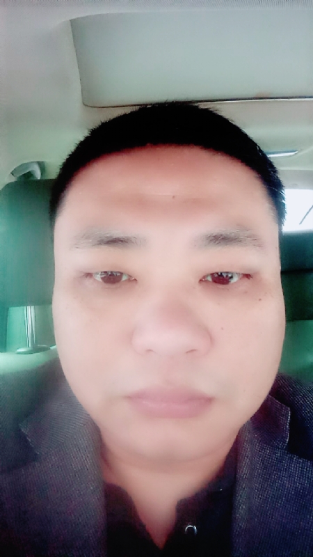 向日葵的第一张照片--芜湖相亲服务中心