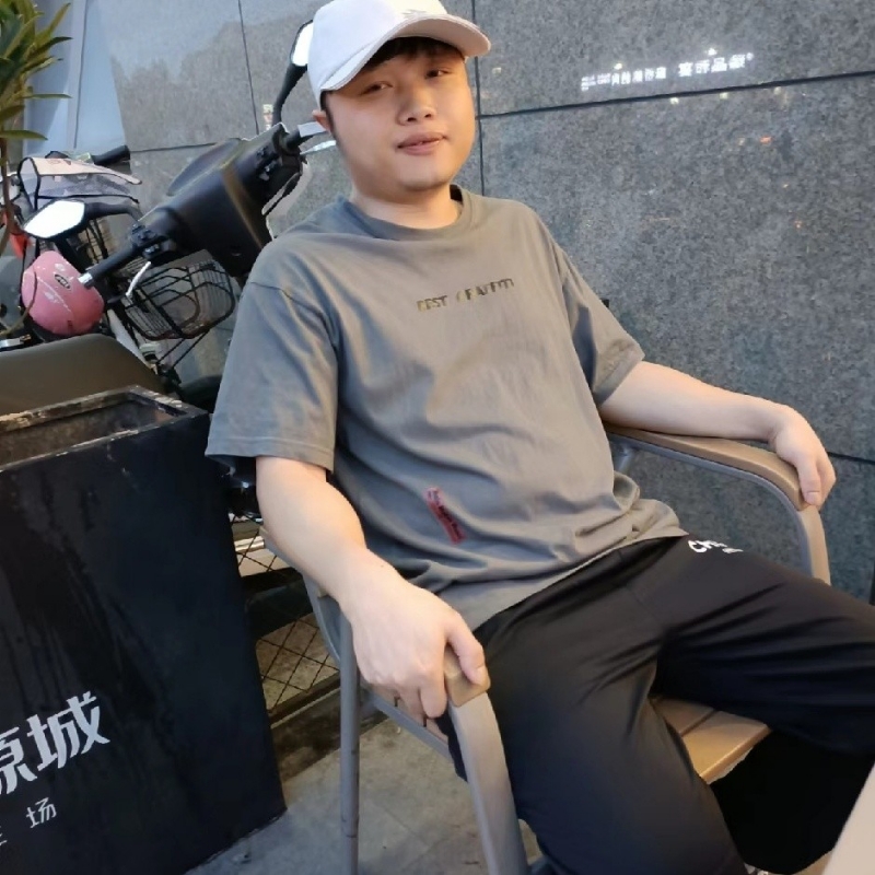 风吹半夏的第一张照片--芜湖相亲服务中心