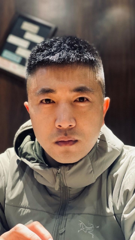 山中何缘的第一张照片--芜湖相亲服务中心